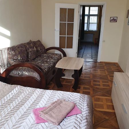 Apartment On Lysenka 27 Λβιβ Εξωτερικό φωτογραφία